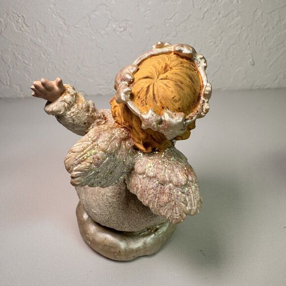 Vintage Snow Angel Figurines 1994 Set Of 2 Playing on Ground 3"x3.5"x4 - Picture 8 of 8